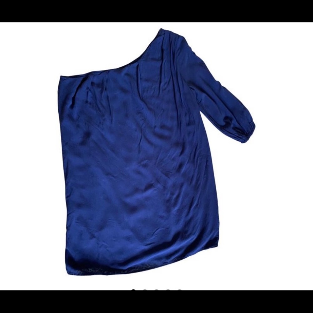 Audrey 3+1 One Sleeve Tunic